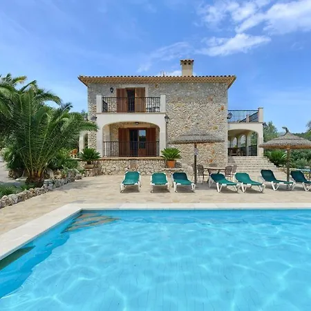 Villa Sleeps 8 Pool Air Con Wifi